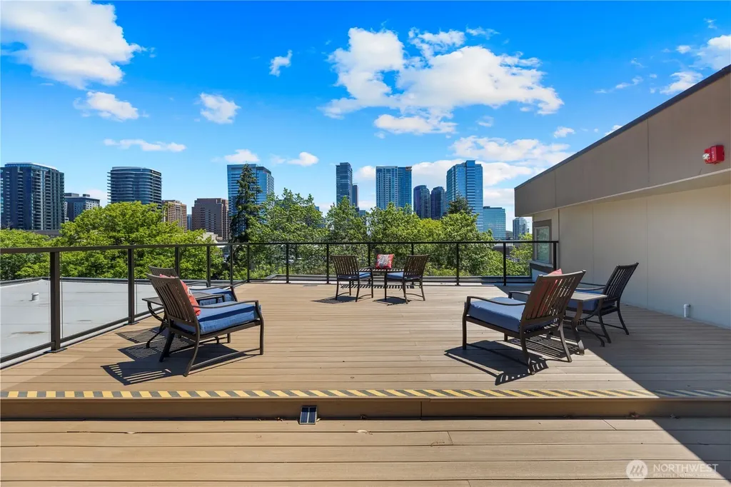 511 100th Avenue NE Bellevue WA 98004