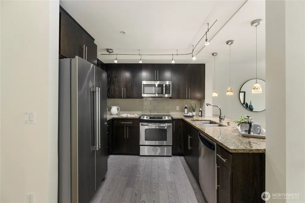 511 100th Avenue NE Bellevue WA 98004