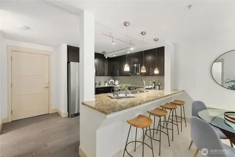511 100th Avenue NE Bellevue WA 98004