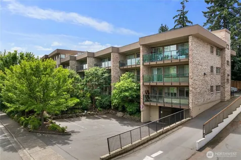 511 100th Avenue NE Bellevue WA 98004