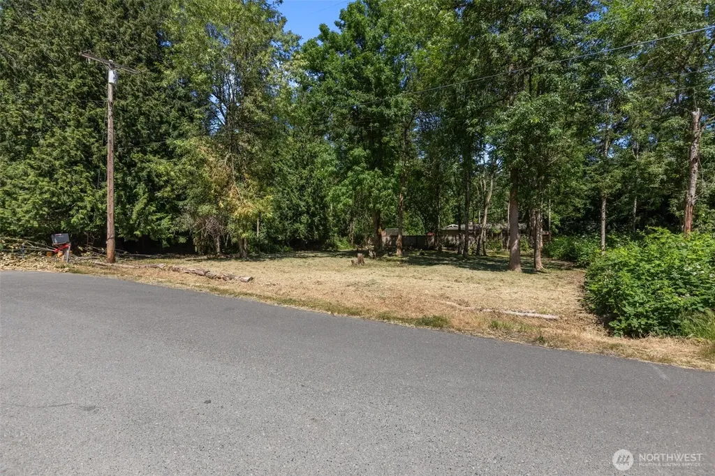122 155th Avenue SE Renton WA 98059