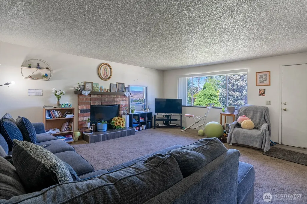 340 Pear Lane Wenatchee WA 98801