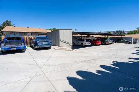 340 Pear Lane Wenatchee WA 98801