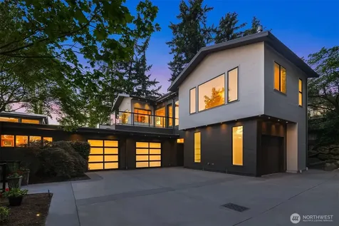 10929 SE Lake Road Bellevue WA 98004