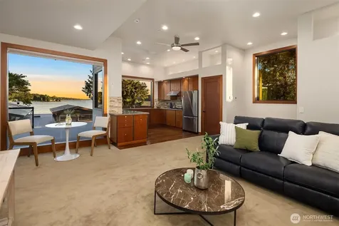 10929 SE Lake Road Bellevue WA 98004