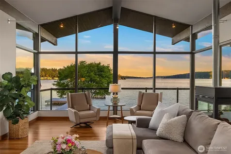 10929 SE Lake Road Bellevue WA 98004