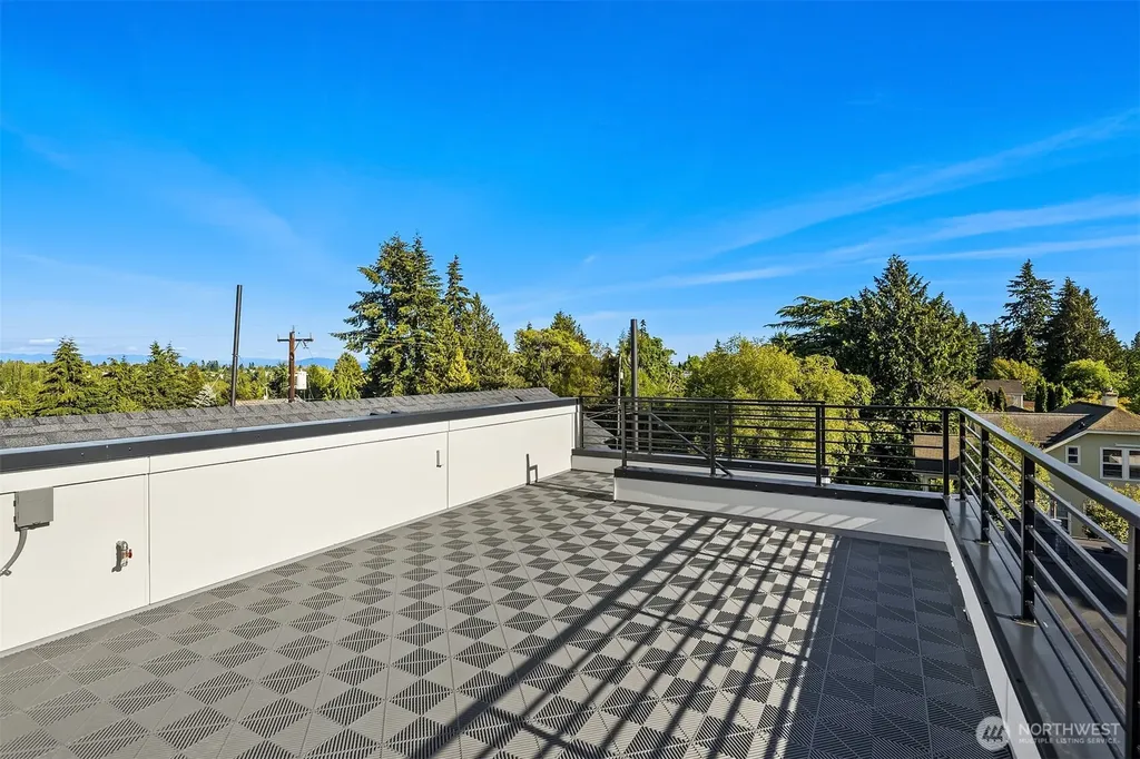 9739 12th Avenue NW Seattle WA 98117