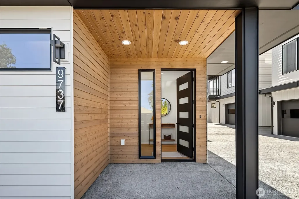 9739 12th Avenue NW Seattle WA 98117