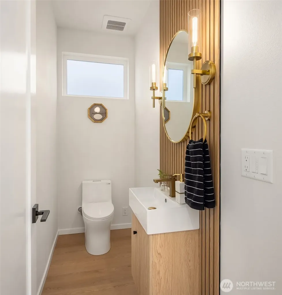 9739 12th Avenue NW Seattle WA 98117
