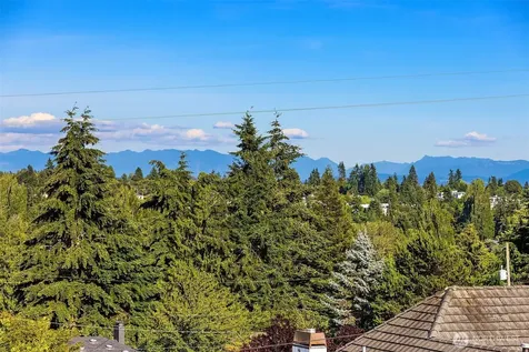 9739 12th Avenue NW Seattle WA 98117