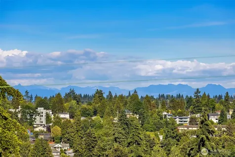 9739 12th Avenue NW Seattle WA 98117