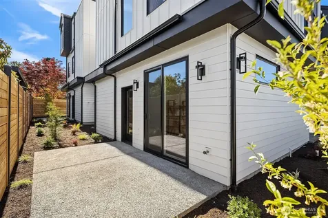 9739 12th Avenue NW Seattle WA 98117