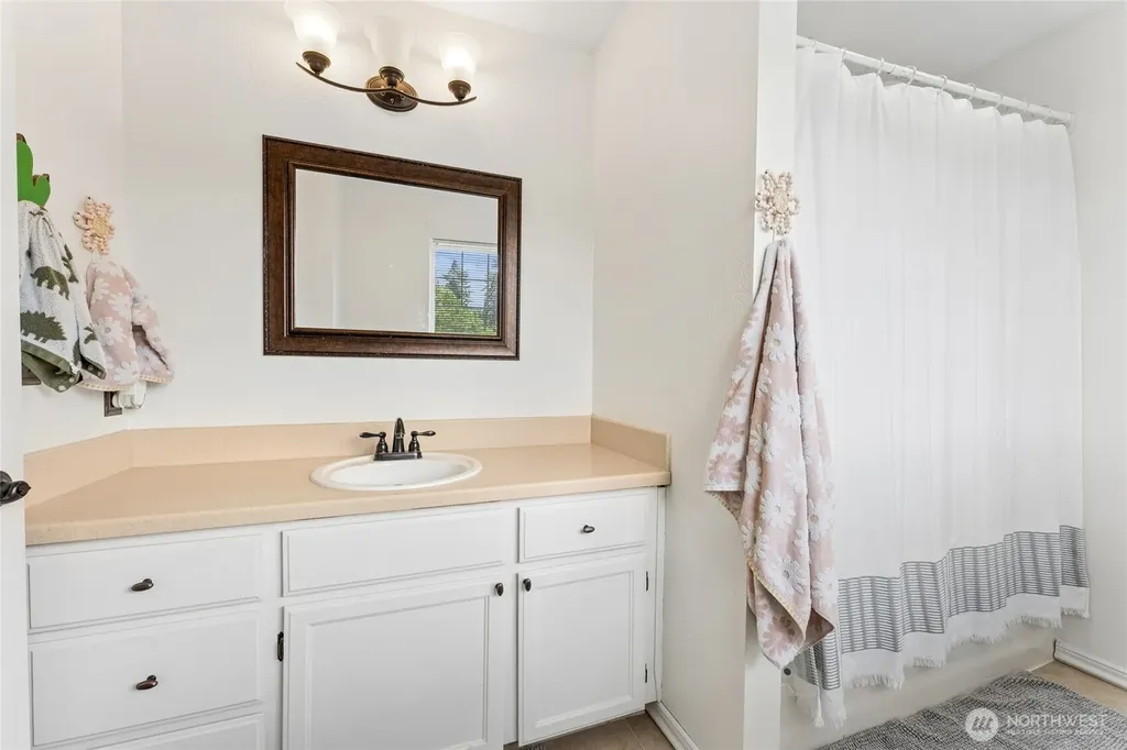 10549 Farwest Court SE Yelm WA 98597