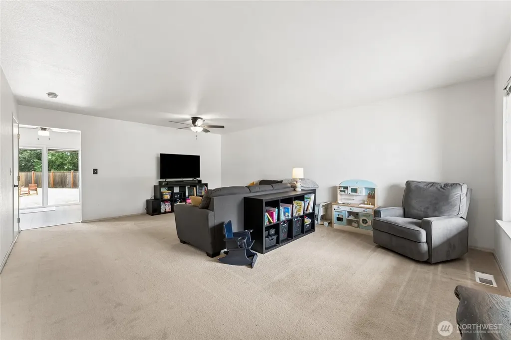 10549 Farwest Court SE Yelm WA 98597