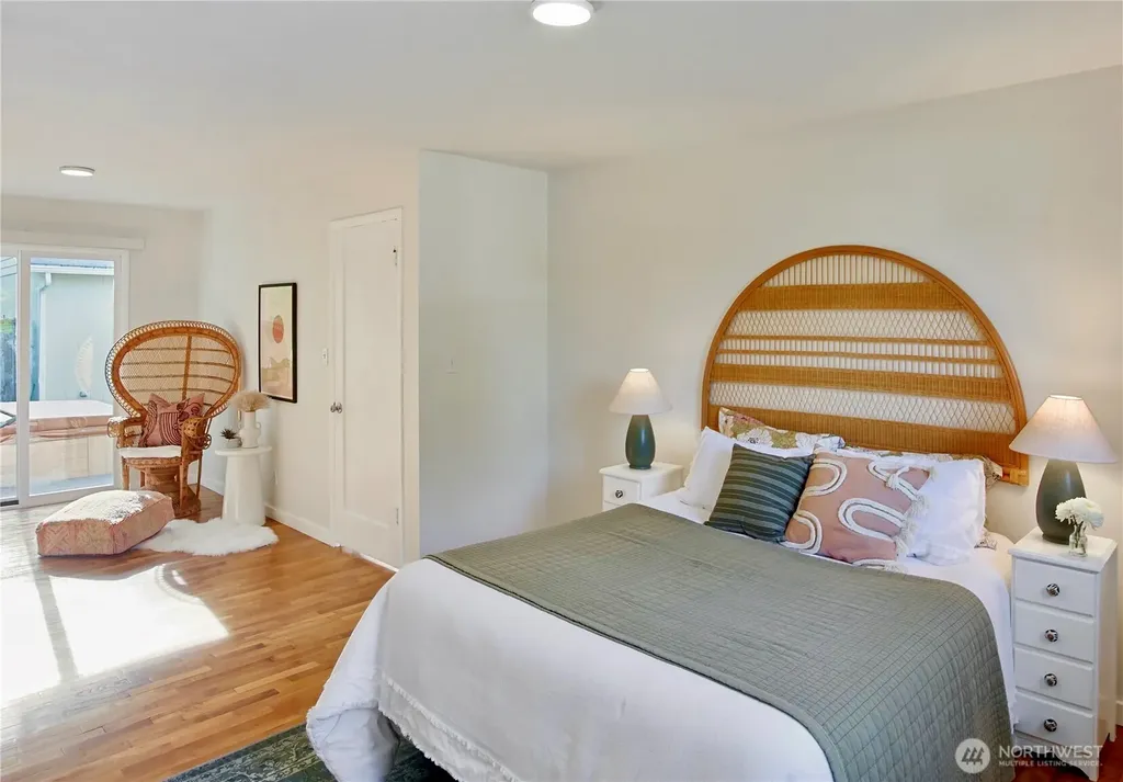9219 30th Avenue SW Seattle WA 98126