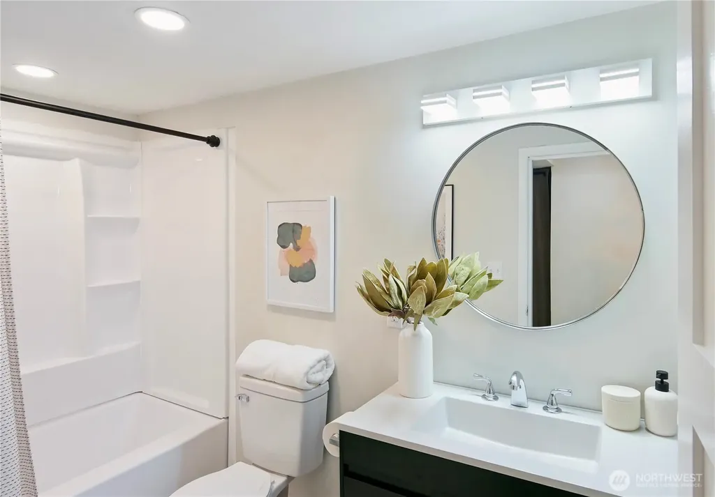 9219 30th Avenue SW Seattle WA 98126