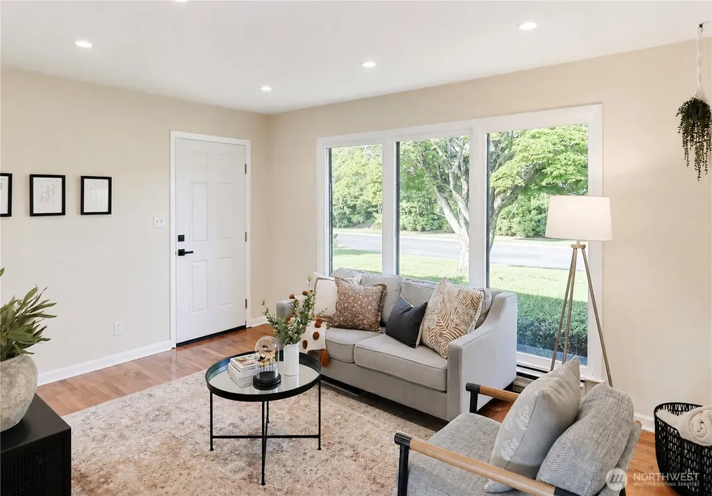 9219 30th Avenue SW Seattle WA 98126