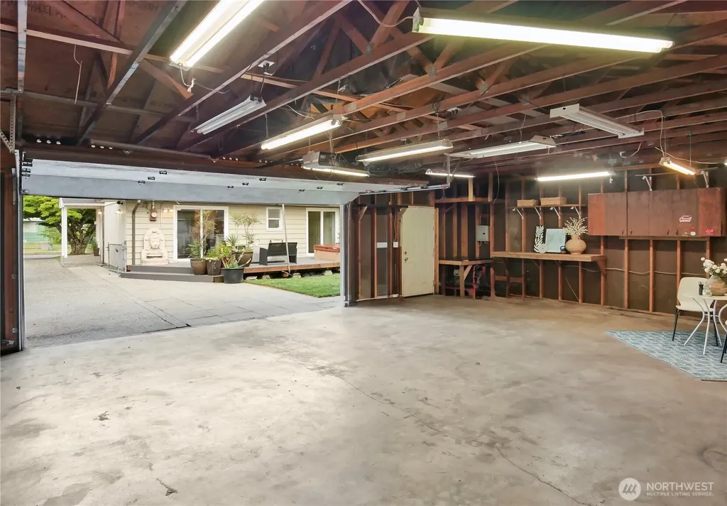 9219 30th Avenue SW Seattle WA 98126