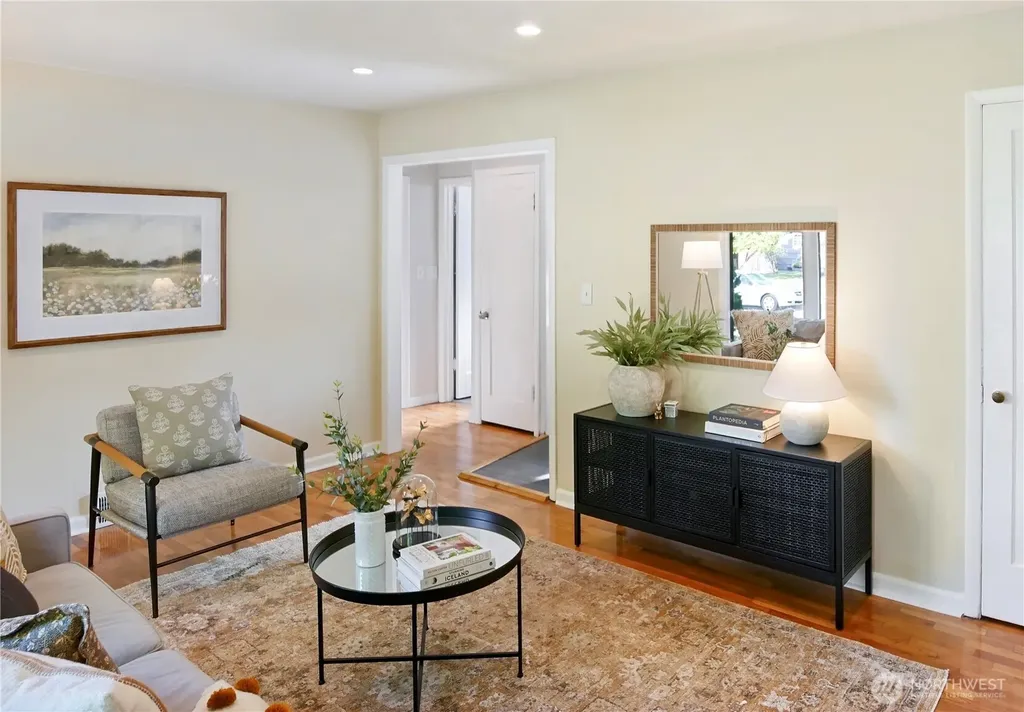 9219 30th Avenue SW Seattle WA 98126