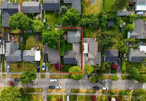 9219 30th Avenue SW Seattle WA 98126