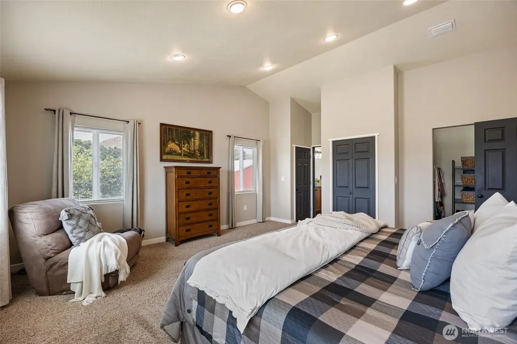 12 S Kirkpatrick Road Omak WA 98841