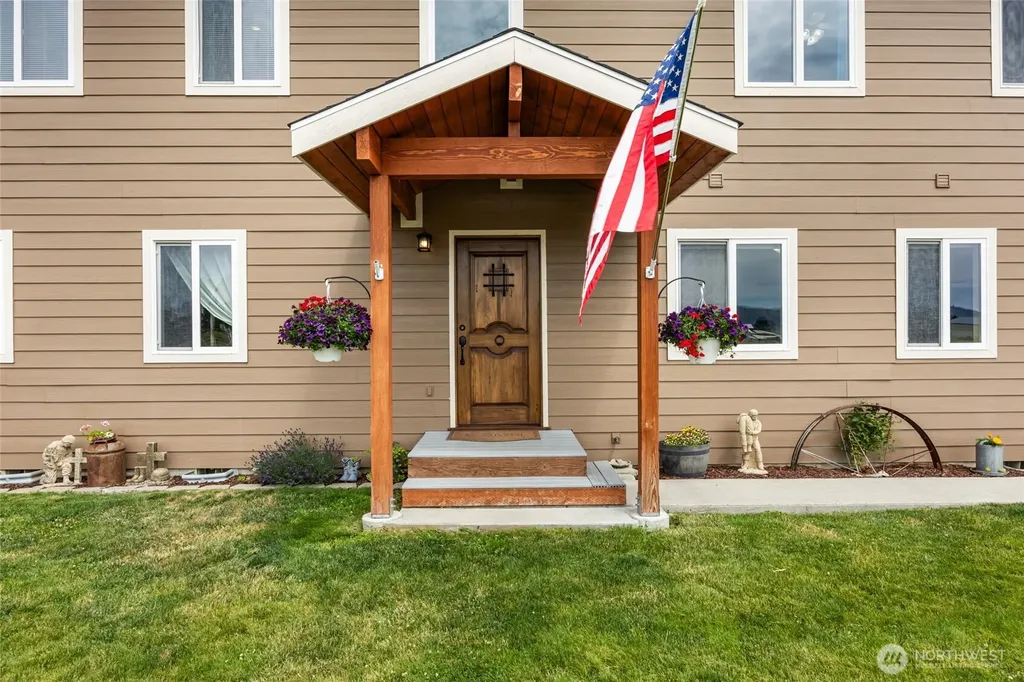 12 S Kirkpatrick Road Omak WA 98841