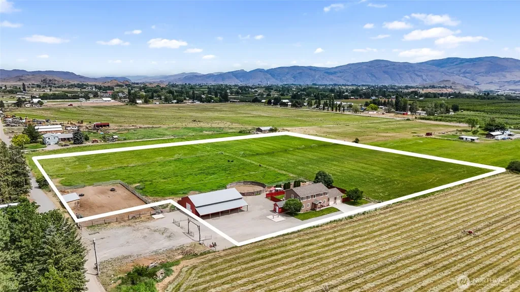 12 S Kirkpatrick Road Omak WA 98841
