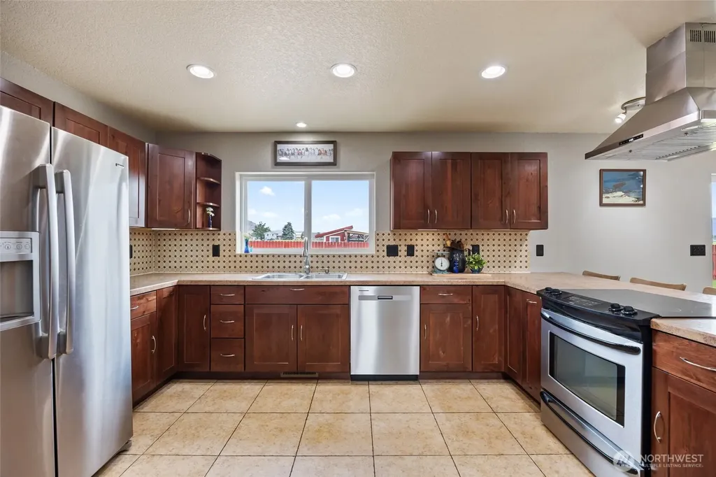 12 S Kirkpatrick Road Omak WA 98841