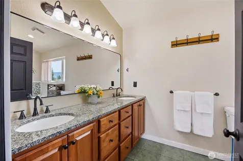 12 S Kirkpatrick Road Omak WA 98841