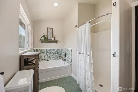 12 S Kirkpatrick Road Omak WA 98841