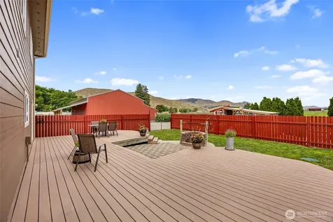 12 S Kirkpatrick Road Omak WA 98841