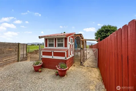 12 S Kirkpatrick Road Omak WA 98841
