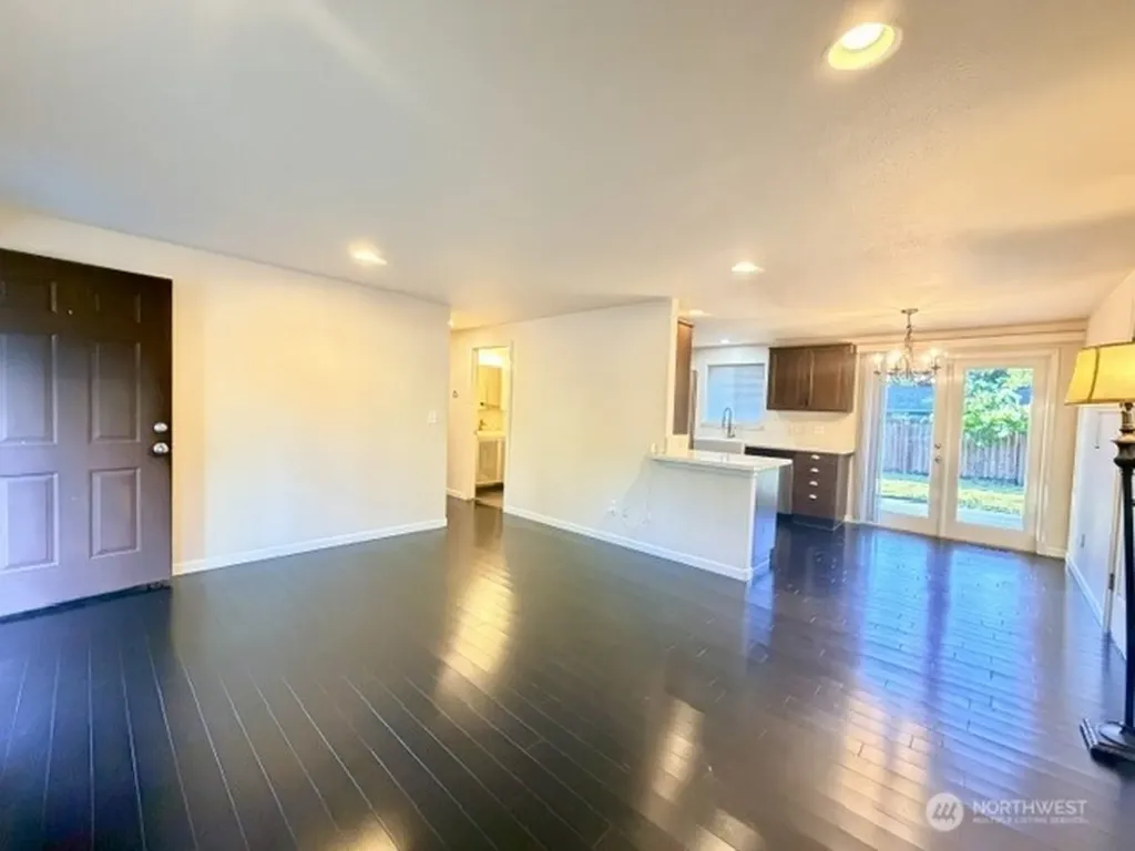 20628 NE 75th Place Redmond WA 98053