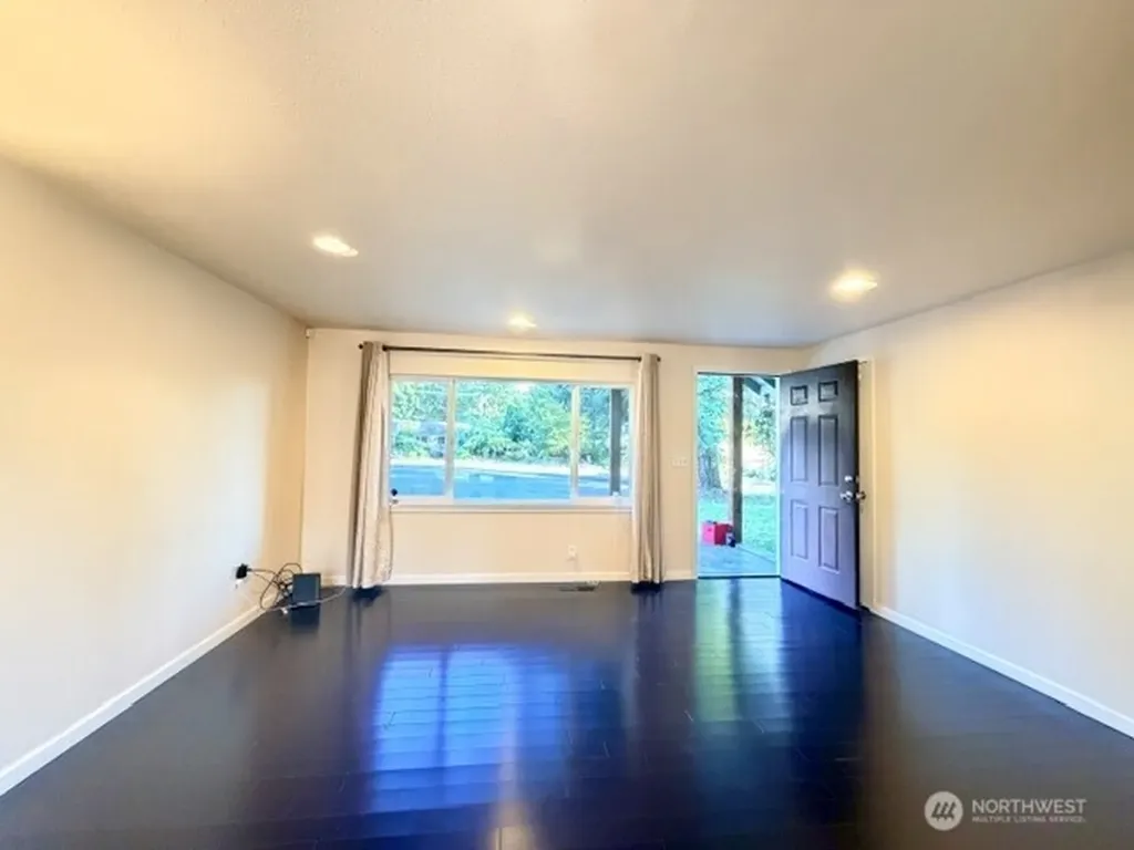 20628 NE 75th Place Redmond WA 98053