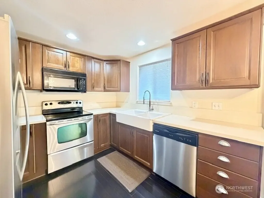 20628 NE 75th Place Redmond WA 98053