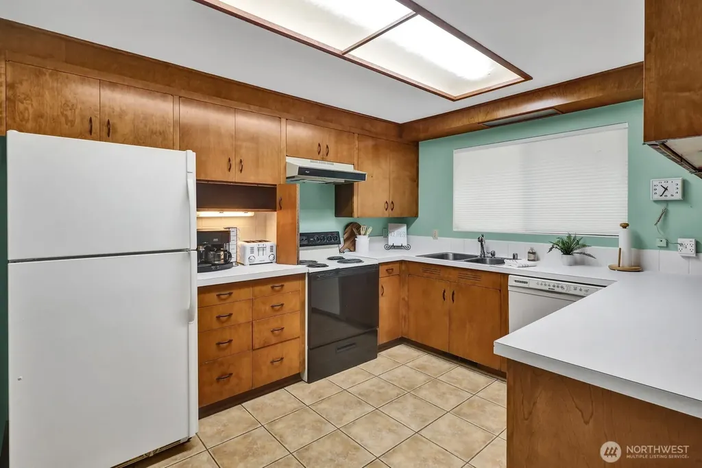 7605 279th Place NW Stanwood WA 98292