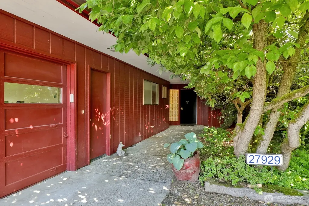 7605 279th Place NW Stanwood WA 98292
