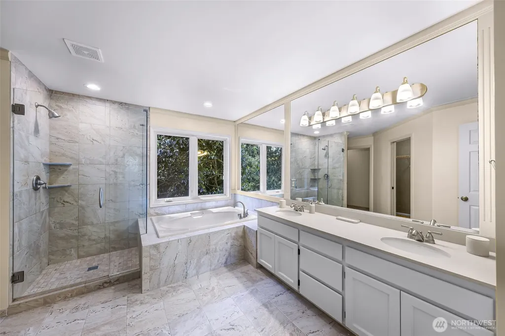 25827 NE 9th Street Sammamish WA 98074
