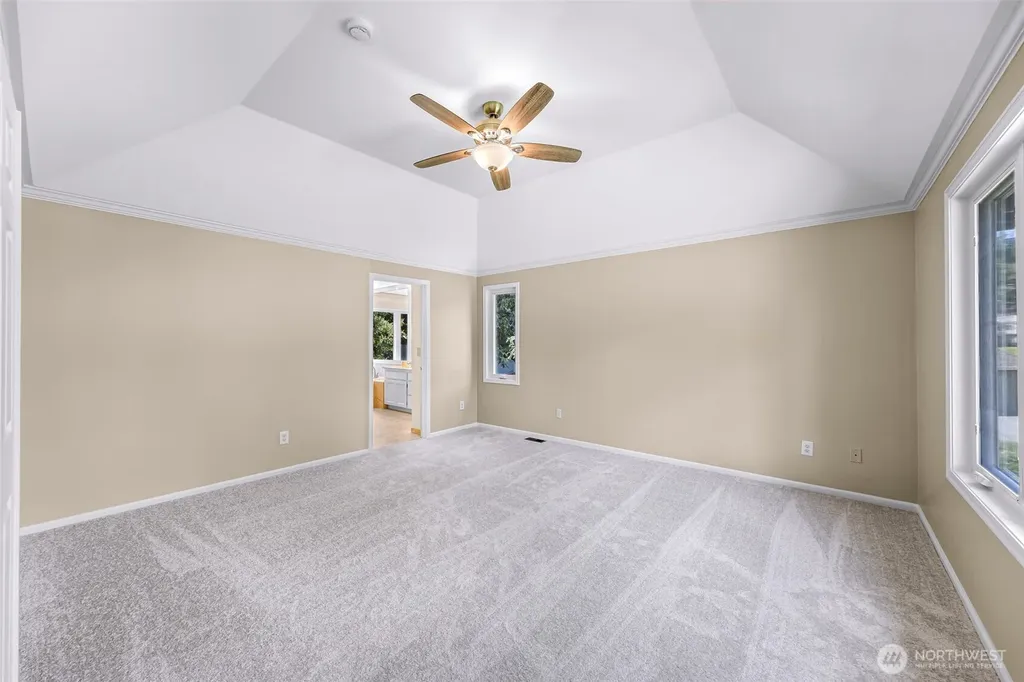 25827 NE 9th Street Sammamish WA 98074