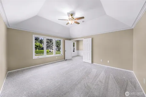 25827 NE 9th Street Sammamish WA 98074