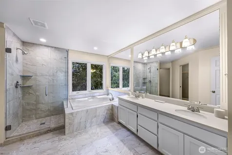 25827 NE 9th Street Sammamish WA 98074