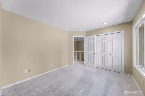 25827 NE 9th Street Sammamish WA 98074