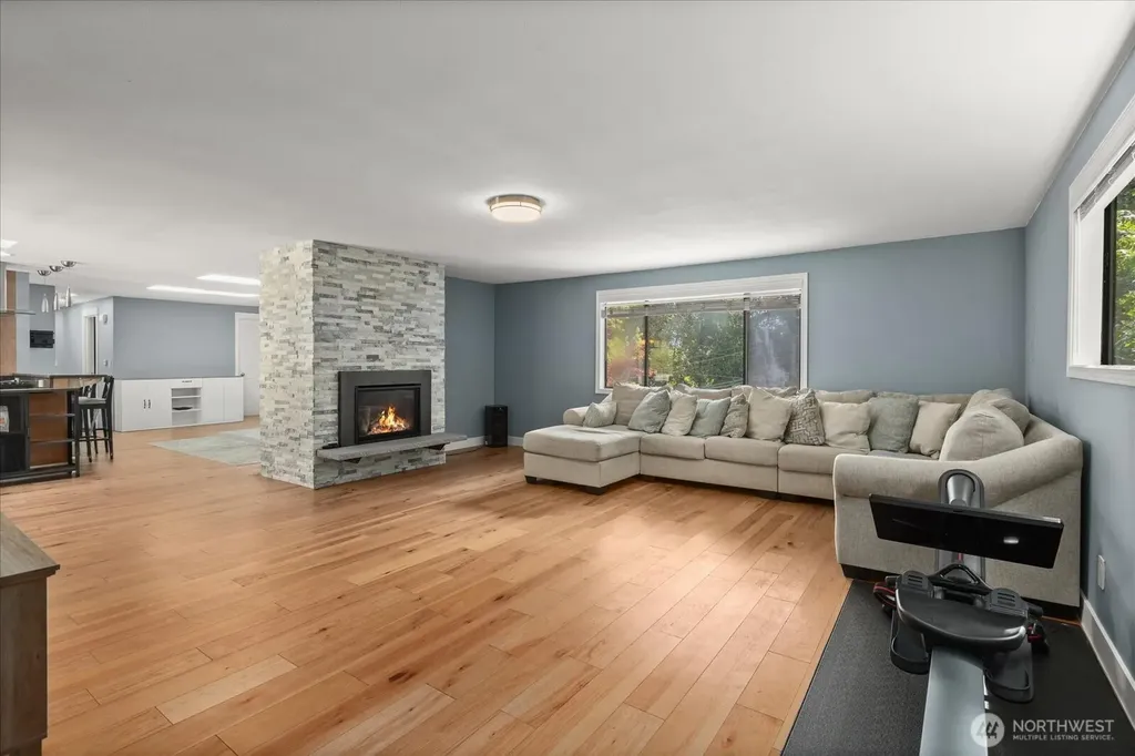 6632 NE 196th Street Kenmore WA 98028