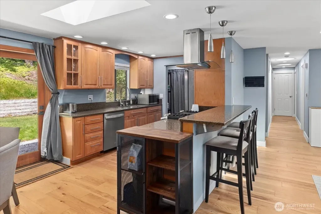 6632 NE 196th Street Kenmore WA 98028