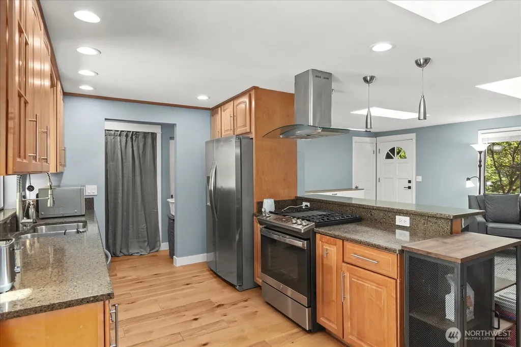 6632 NE 196th Street Kenmore WA 98028