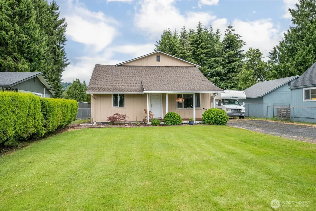 3284 Oak Street Longview WA 98632