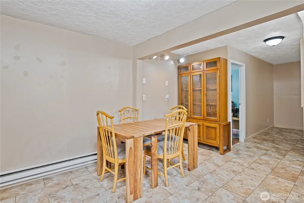 3284 Oak Street Longview WA 98632