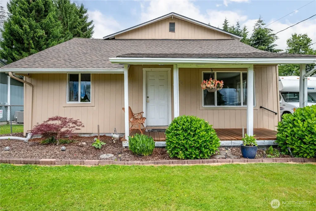3284 Oak Street Longview WA 98632