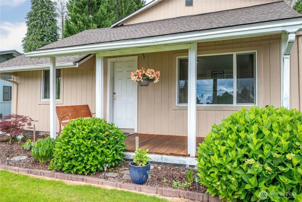 3284 Oak Street Longview WA 98632