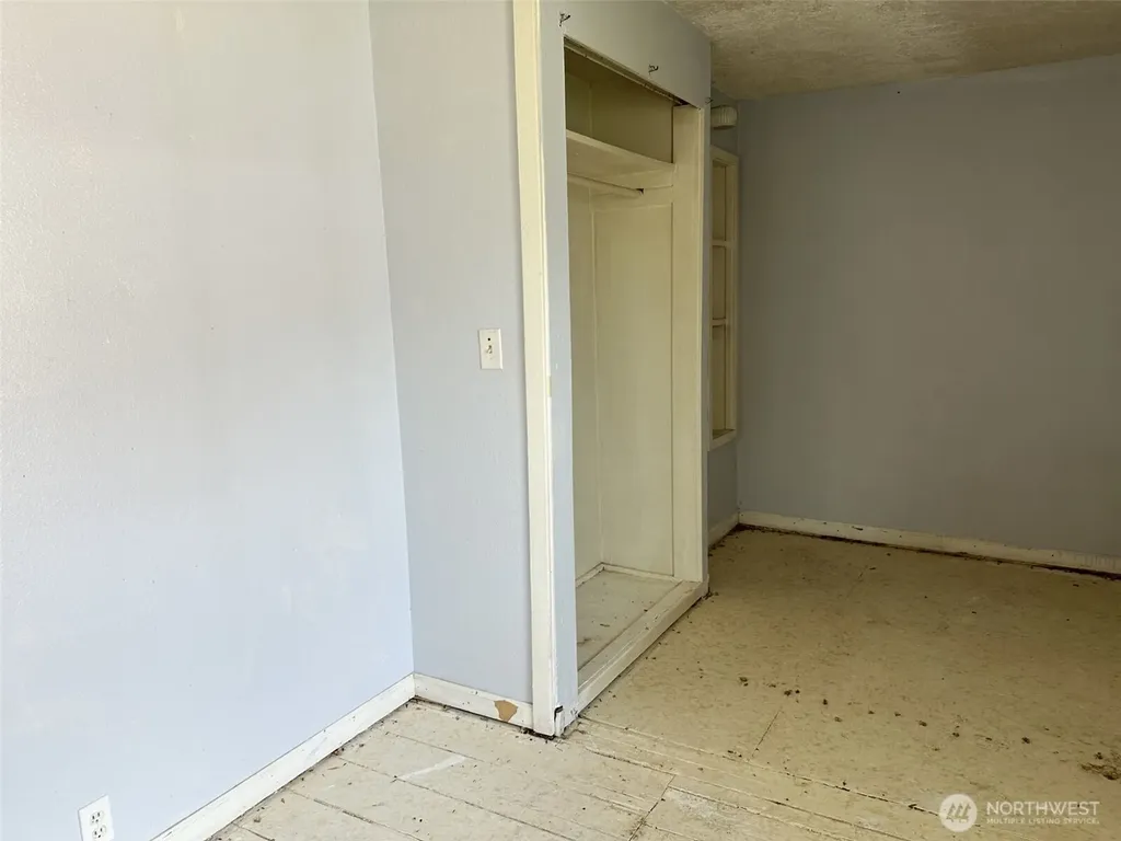 273 Baltimore Street Longview WA 98632